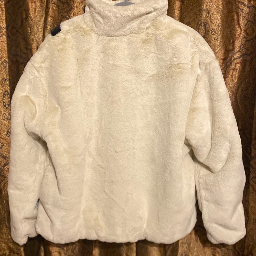 Women's Nike Sportswear Faux Fur Fossil White Jacket [DM1759-238/Large]